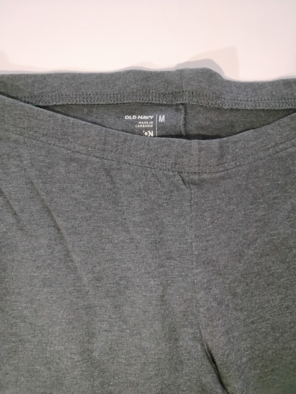 Old Navy Capri Leggings Womens Medium Logo Rise Knit Casual Loungewear - Picture 4 of 4
